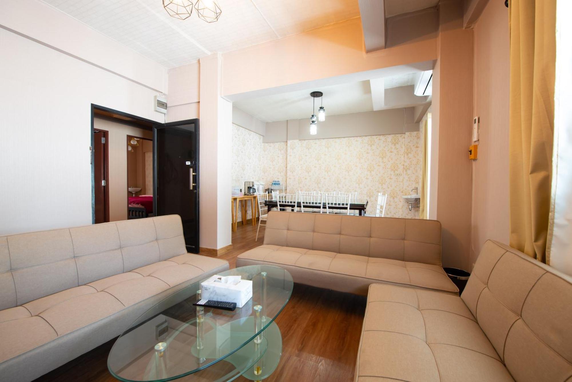 Hotel Bt Fifty à Bangkok Extérieur photo
